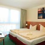 Strandhotel Hotel 3*