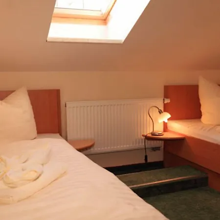 Strandhotel 3* Mirow