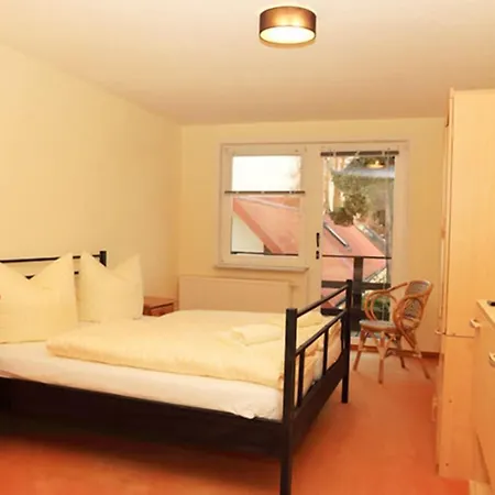 Strandhotel 3* Миров