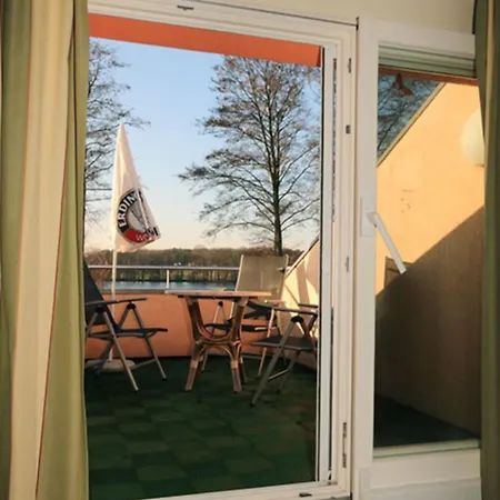 Strandhotel 3* Миров