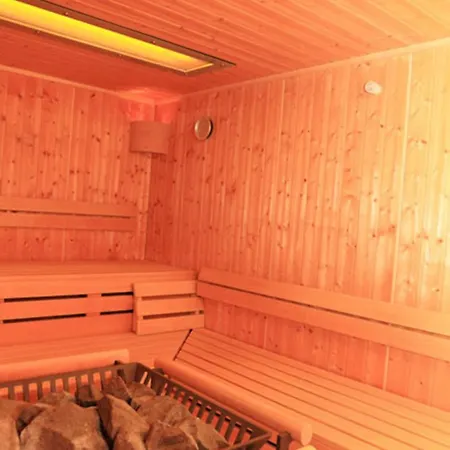 Strandhotel Миров