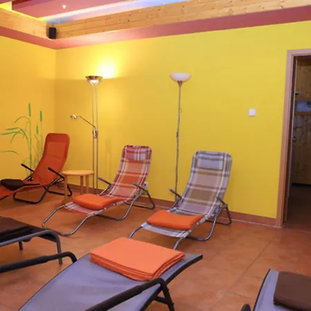 Strandhotel 3* Mirow