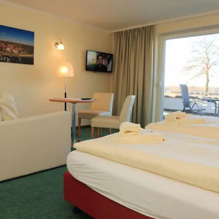 Strandhotel Отель Миров