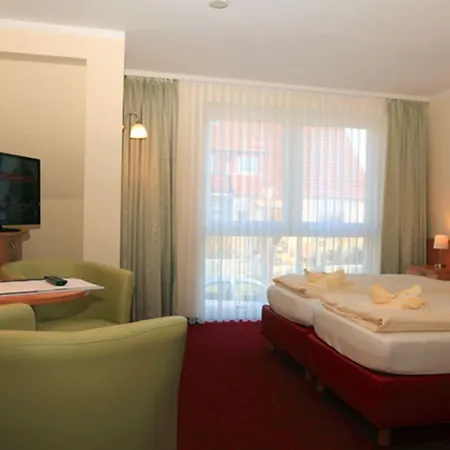 Strandhotel 3* Mirow