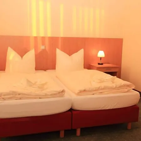 Strandhotel 3* Миров