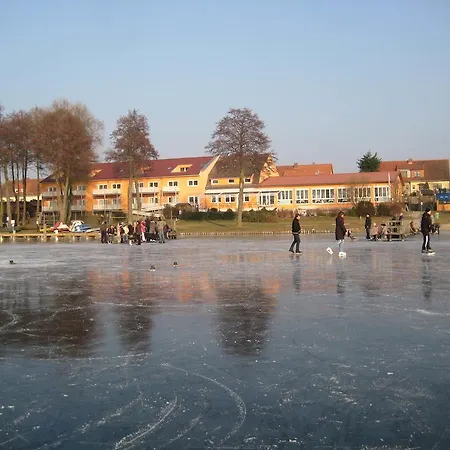 Отель Strandhotel