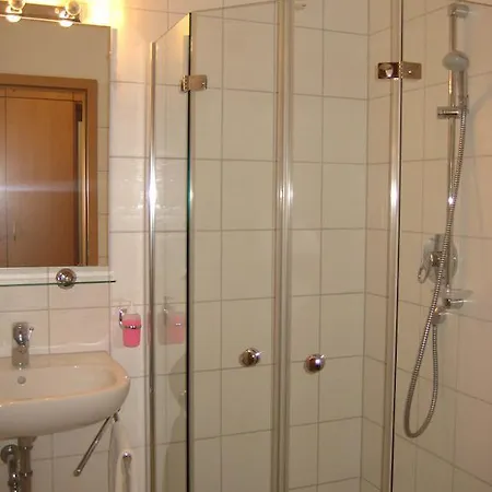 Отель Strandhotel 3*