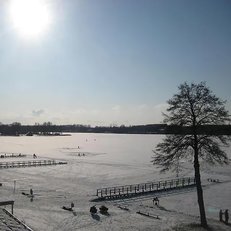 Strandhotel Миров