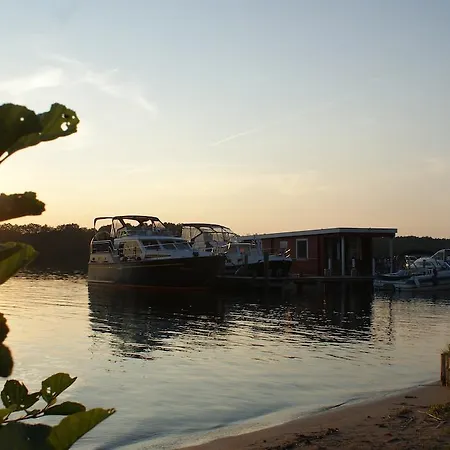 Отель Strandhotel